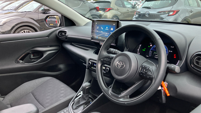 Toyota Yaris 1.5 Hybrid Design 5dr CVT Hybrid Hatchback